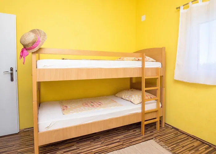 Kopi 1 By Interhome Вир